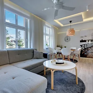 Lion - Nemo Family 2 Bedr With Parking, Terrace And 3 Min From The Beach Apartment